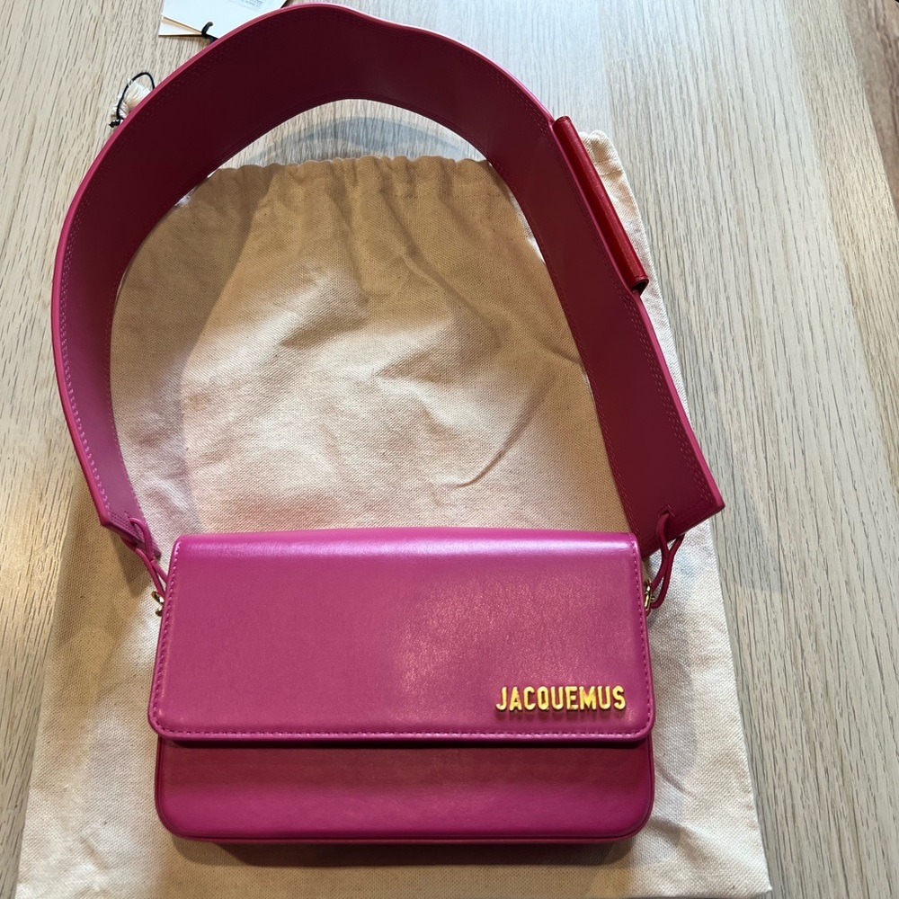 Jacquemus Le Carinu